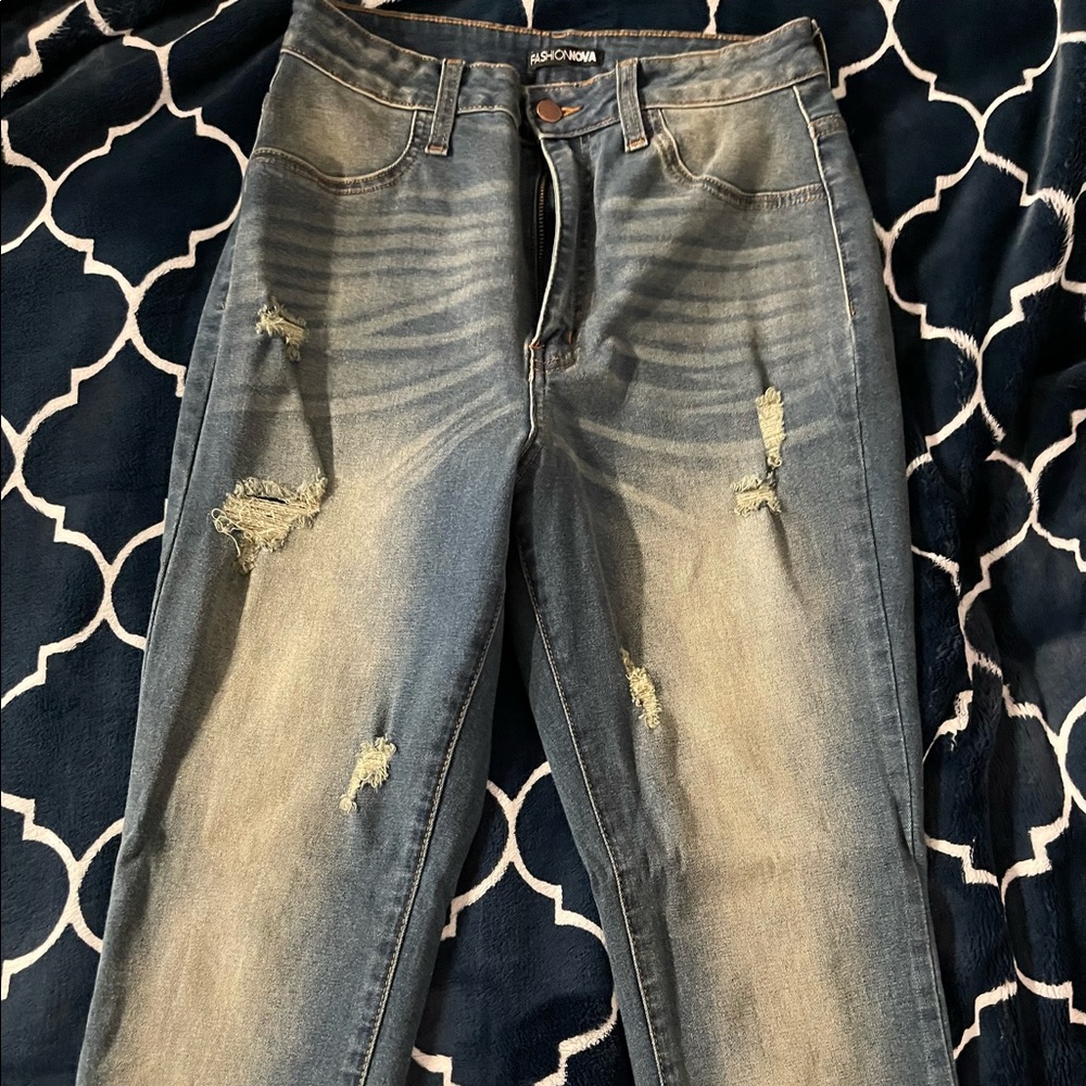 Fashion Nova size 13 distressed Jean’s